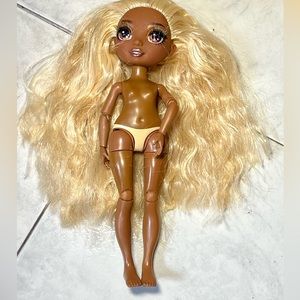 Rainbow High Pacific Coast Harper Dune fashion Doll